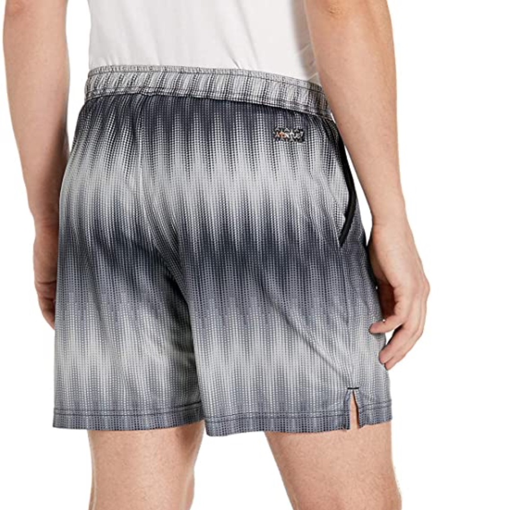 EA7 Ventus7 Men's shorts by Emporio Armani New with Tags - Picture 2 of 2